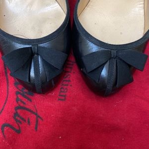 RARE CHRISTIAN LOUBOUTIN LAVALLIERE 100 KID/GROSSGRAIN